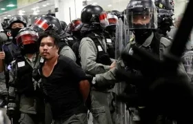 La Policía controló la situación en un centro comercial.