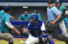 Jair Camargo sacó el batazo ganador y también hizo un gran out en el home.