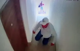 Los ladrones en acción.