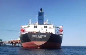 Algunos buques petroleros venezolanos cambian de nombre para evitar sanciones de EEUU.