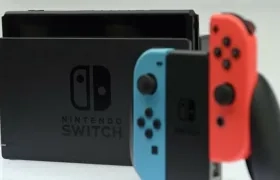 Fotografía de archivo de la consola de juegos Nintendo Switch durante su presentación en Tokio, (Japón).