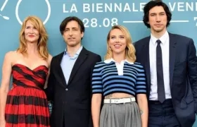 Laura Dern, Noah Baumbach, Scarlett Johansson y Adam Driver