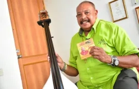 El cantautor Juan Piña.