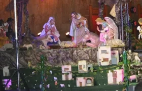El pesebre que simboliza el nacimiento del Niño Jesús.