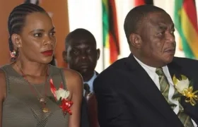 El vicepresidente de Zimbabue, Constantino Chiwenga y su esposa, Mary Mubaiwa Chiwenga, de 36 años. 