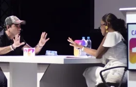 Alcalde Alejandro Char durante el conversatorio con la periodista Mábel Lara.