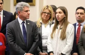 Michael McCaul con Fabiana Rosales, esposa de Juan Guaidó.