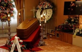 Cuerpo de Alberto Cortez en cámara ardiente.