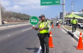 Puesto de control de la Policía en la Vía al Mar durante la operación 'retorno'.
