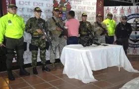 Durante el operativo también fueron capturados tres integrantes del ELN.
