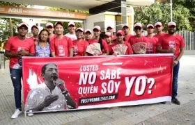 Los jóvenes en plena actividad.