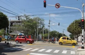 Semáforo en la calle 57 con carrera 25.