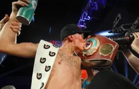 Óscar Valdez, boxeador mexicano. 