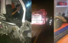 Choque ambulancia con tractocamión en la Cordialidad: Una paramédica herida