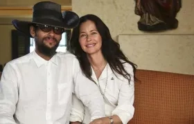 Draco Rosa y su esposa Ángela Alvarado.