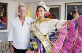 Eduardo Verano y la Reina Nacional del San Pedro.