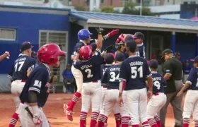 Puerto Rico festeja su victoria ante Venezuela. 