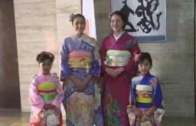 Kimono, prenda tradicional japonesa.