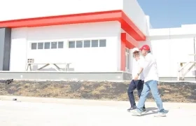 El secretario de Salud, Armando De La Hoz y el Gobernador Eduardo Verano.