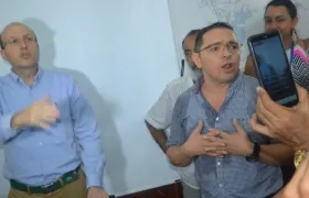 Andrés Rugeles y el Alcalde de Santa Marta, Rafael Martínez.