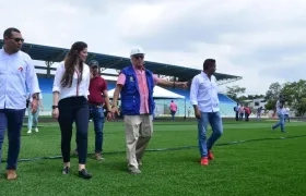 Joao Herrera inspecciona obras del estadio de Soledad.
