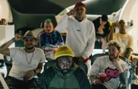 Piso 21 junto a la agrupación estadounidense Black Eyed Peas.