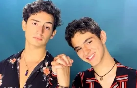 Los actores mexicanos Emilio Osorio y Joaquín Bondoni, protagonistas de la telenovela.