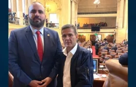 El Representante José Amar Sepúlveda con el presidente de la Cámara, Carlos Cuenca Chaux.