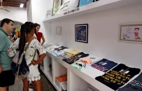 Clandestina, marca de ropa cubana.