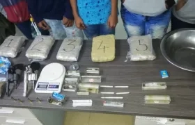 Droga y armas incautadas en Las Gardenias.
