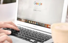 Google otra vez está en el ojo del huracán por datos a terceros, según investigación de regulador irlandés de datos.