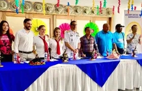 Organizadores y artistas durante la presentación del evento.