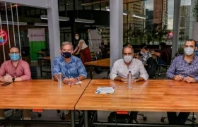 Ricardo Plata, Ómar Téllez, Francisco Posada y Camilo Cepeda Tarud, en el lanzamiento de  ‘INNgeniatón’. 