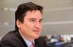 Santiago Castro renunció a Asobancaria.