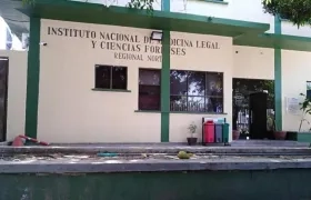 El cuerpo del joven fue llevado a Medicina Legal. 