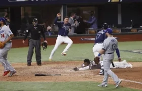 Randy Arozarena anotó la carrera del triunfo para Tampa Bay. 