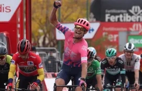 Magnus Cor Nielsen se impone en la meta de Ciudad Rodrigo.