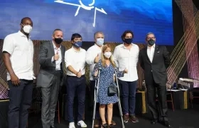 Presidente, Alcalde, Gobermadora y socios del proyecto.