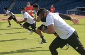 Peloteros de Gigantes realizan prácticas. 