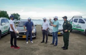 Alcalde entregó las patrullas ambientales. En la foto asistentes al evento en la ciénaga de Mallorquín.