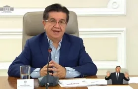 Ministro de Salud, Fernando Ruíz.