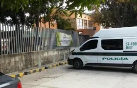 El cuerpo del tendero fue llevado a Medicina Legal. 