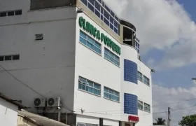 La víctima llegó sin signos vitales a la Clínica Porvenir.