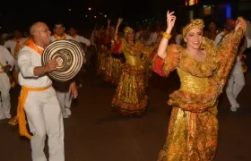Desfile de Faroles y Tambores en la calle 84.
