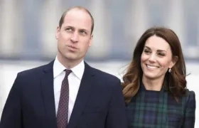 Duques de Cambridge Guillermo y Catalina.