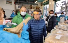 El Ministro de Agricultura revisó la cadena de frío de Corabastos, la central mayorista más grande de Colombia.