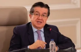 El Ministro de Salud, Fernando Ruiz.