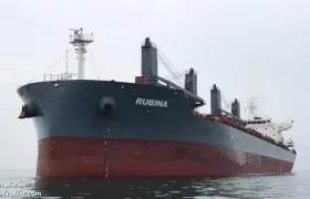El buque portugués Rubina.