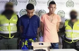 Los dos jóvenes capturados.
