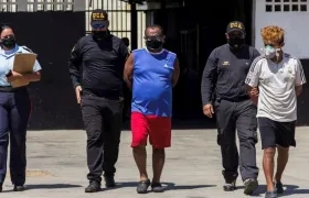 Gerardo Enrique Oliveros Laborda (c) y a Yerimi Segundo Machado (d),  detenidos.